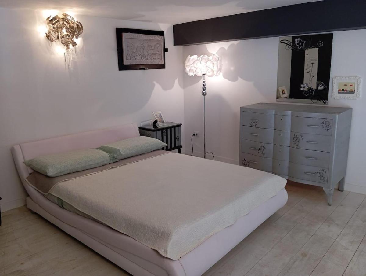 Astoria Apartment, Tra Storia E Mare Lejlighed